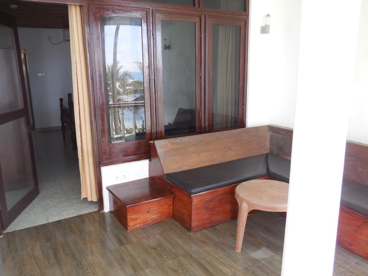 Miltons Beach Resort Унаватуна Экстерьер фото