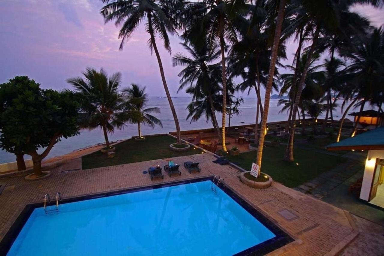 Miltons Beach Resort Унаватуна Экстерьер фото